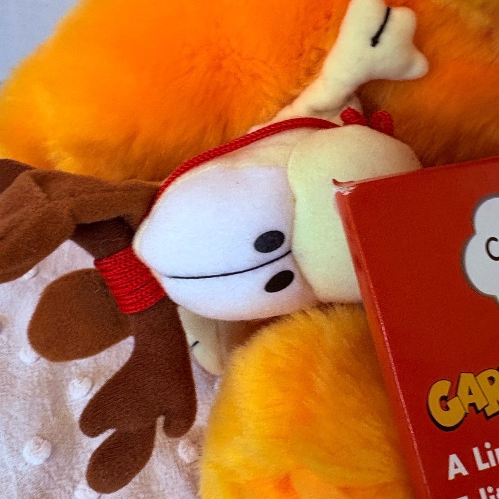 Vintage Garfield Santa Limited Edition 25yr Anniversary - Picture 13 of 14